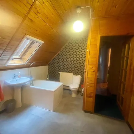 Сasa de vacaciones Dom Lesny Z Sauna Poddebie
